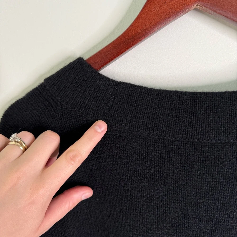 Banana Republic 100% Cashmere Black Poncho Size XL